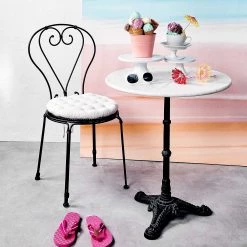 Butlers Chaise de jardin PALAZZO - Fer - Noir -Serviettes Soldes 1000339689 220315 022 MOOD DETAILS P000000001000339689 mood