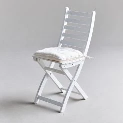 Butlers Chaise de jardin LODGE I - Partiellement en acacia massif - Blanc -Serviettes Soldes 1000339692 220315 025 MOOD DETAILS P000000001000339692 mood